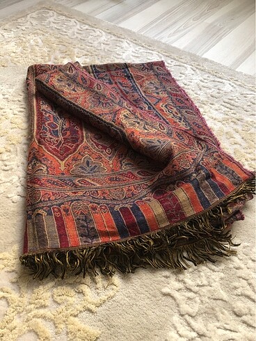 Kadın etnik şal