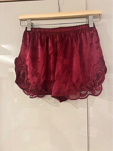 m Beden saten pijama takımı