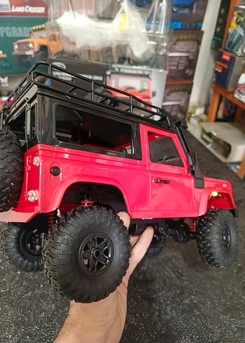 Kırmızı Land Rover Oyuncak Araba - Görsel 2