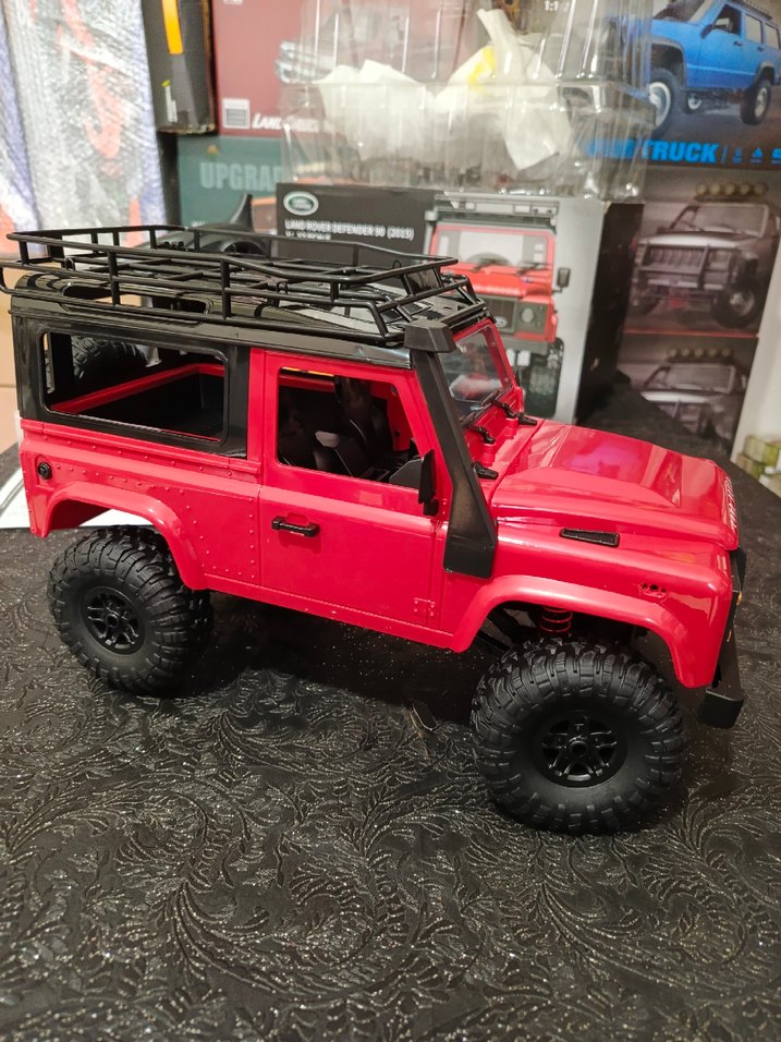 Kırmızı Land Rover Oyuncak Araba - Görsel 4