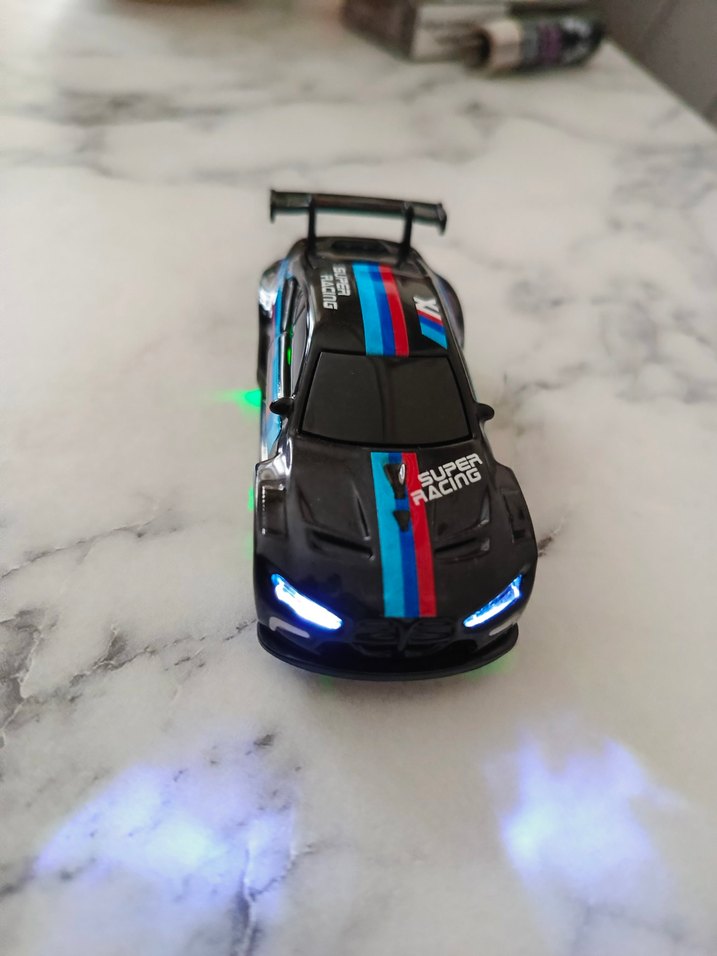 Renkli LED Işıklı BMW Siyah Oyuncak Araba - Görsel 3