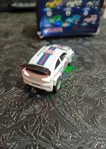 metal Beyaz Yarış Oyuncak Arabası - Görsel 4