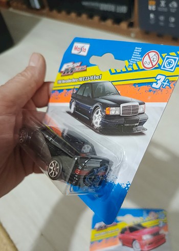 Maisto Siyah Mercedes-Benz Oyuncak Araba - Görsel 3