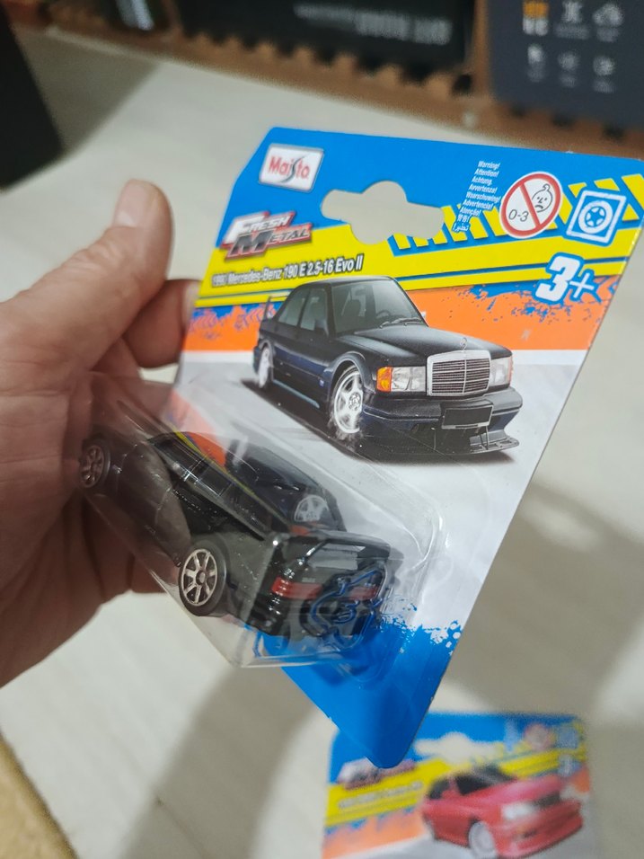 Maisto Siyah Mercedes-Benz Oyuncak Araba - Görsel 3