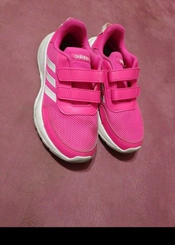 Kız Çocuk Pembe Adidas Spor Ayakkabı ve bot