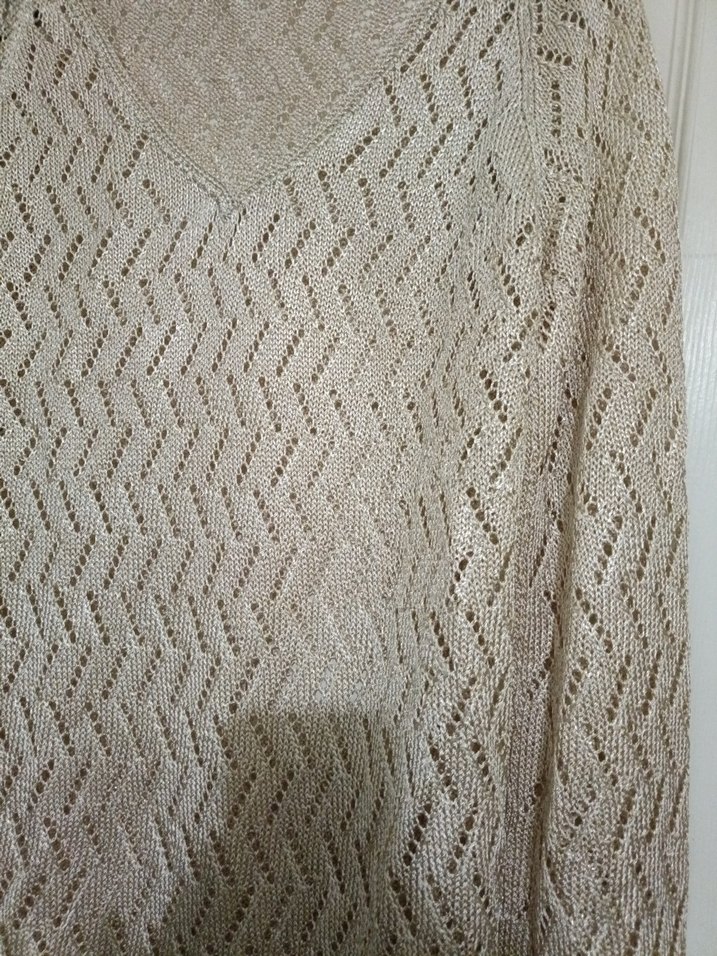 Bej V Yaka Örgü Kadın Kazak - Görsel 3