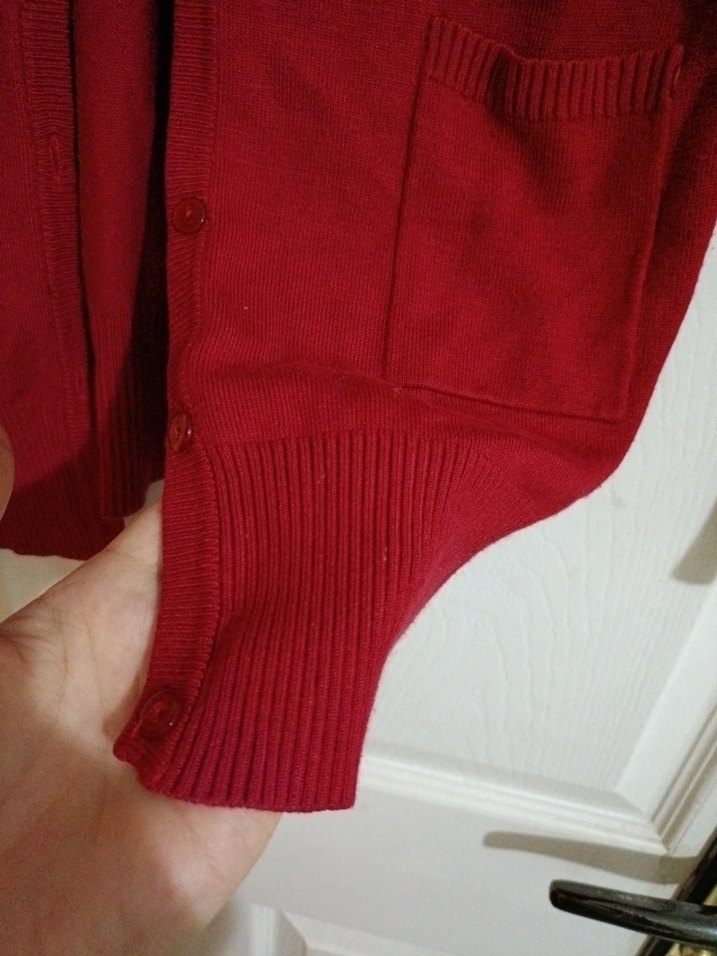 Kırmızı V Yakalı Kadın Hırka - Görsel 4