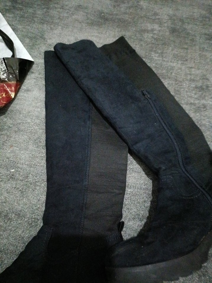 Siyah Süet Tokalı Dizüstü Topuklu Bot - Görsel 3