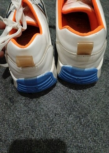 Renkli Çizgili Beyaz Kadın Spor Ayakkabı - Görsel 4