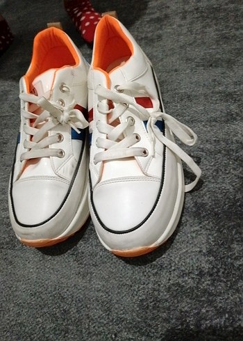 Renkli Çizgili Beyaz Kadın Spor Ayakkabı - Görsel 3