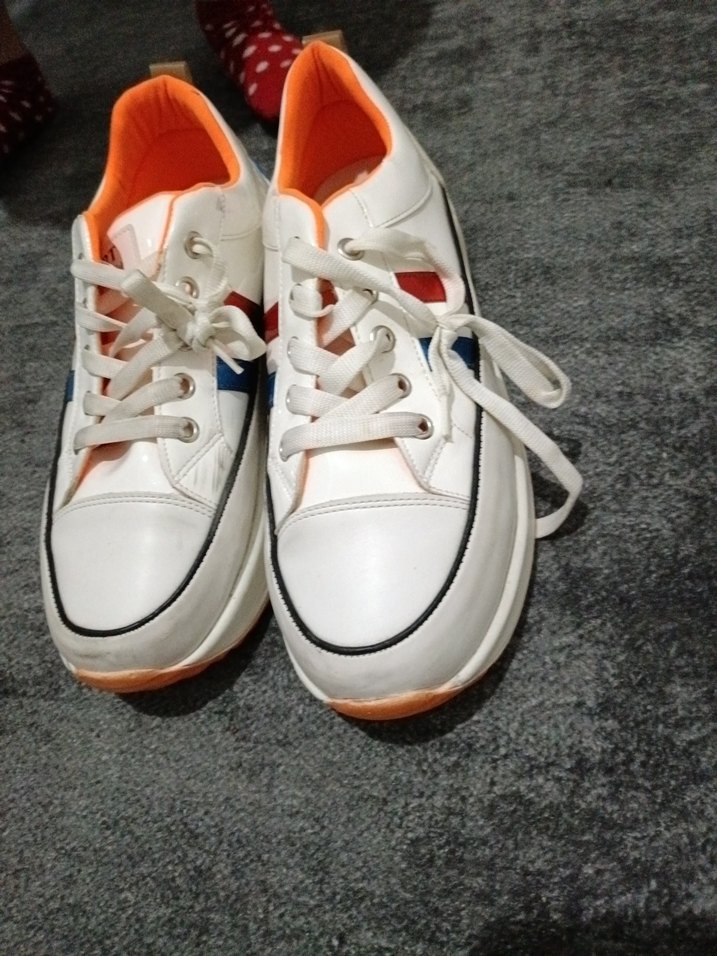 Renkli Çizgili Beyaz Kadın Spor Ayakkabı - Görsel 3