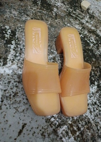 Bej Kadın Blok Topuk Terlik