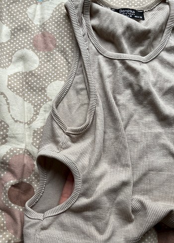 Bershka Bej Kadın Kolsuz Crop Top - Görsel 3