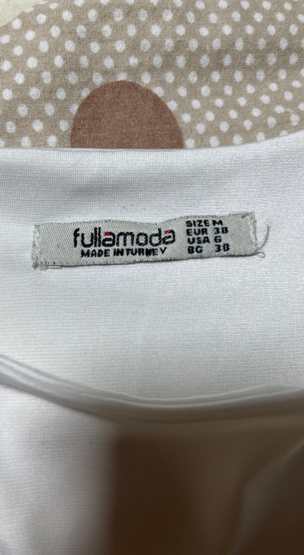 Beyaz Uzun Kollu Crop Top - Görsel 2