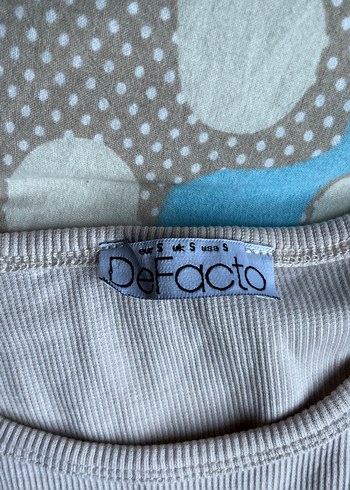 Bej Kadın Kolsuz Yüksek Yaka Atlet - Görsel 3