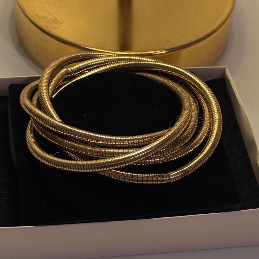 Altın Renkli Elastik Yılan Desenli Bilezik - Görsel 3