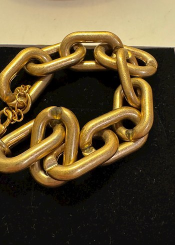 Zincir Detaylı Altın Renk Bileklik HM - Görsel 4