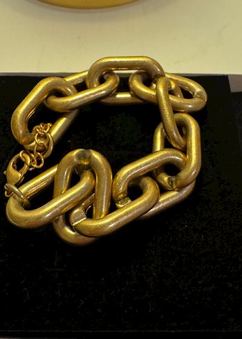 Zincir Detaylı Altın Renk Bileklik HM - Görsel 5