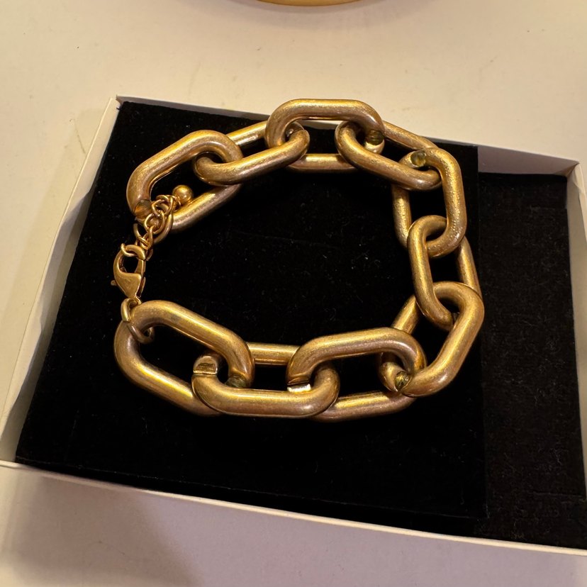 Zincir Detaylı Altın Renk Bileklik HM - Görsel 2