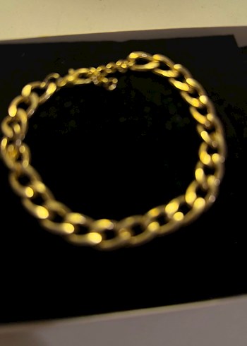 Zincir Detaylı Altın Renk Bileklik - Görsel 6