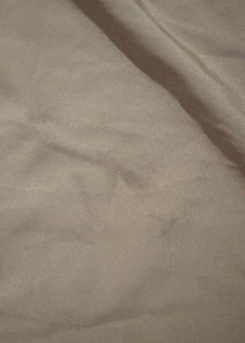 Bej Yüksek Yakalı Dökümlü Bluz - Görsel 3