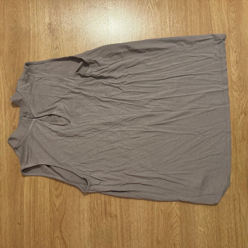 Bej Yüksek Yakalı Dökümlü Bluz - Görsel 5