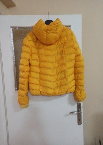 Sarı Kapüşonlu Kadın Kışlık Mont - Görsel 2