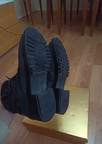 Siyah Deri Bağcıklı Blok Topuklu Bot - Görsel 3