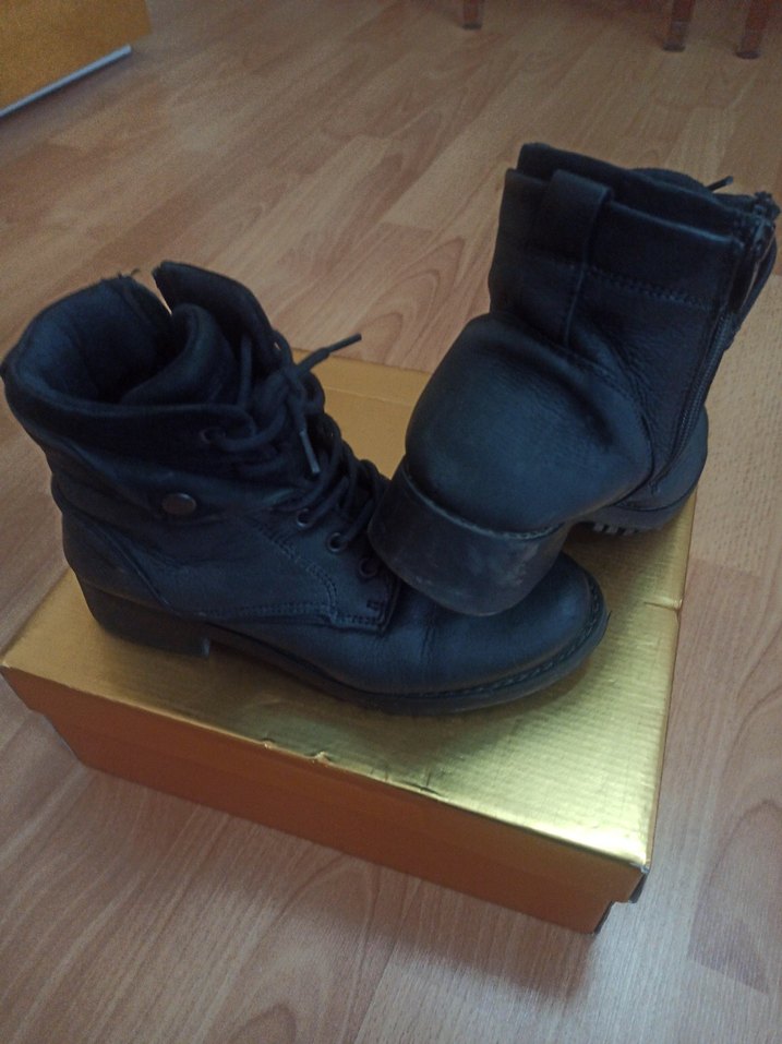 Siyah Deri Bağcıklı Blok Topuklu Bot - Görsel 2