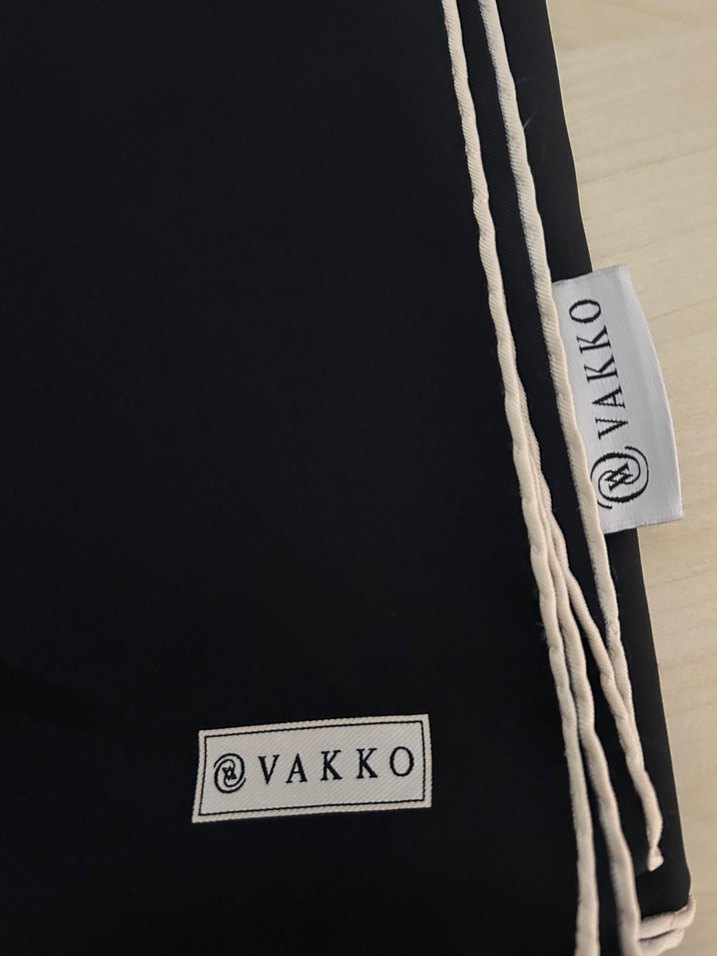 Siyah Kadın İpek Eşarp Velcro Detaylı - Görsel 3