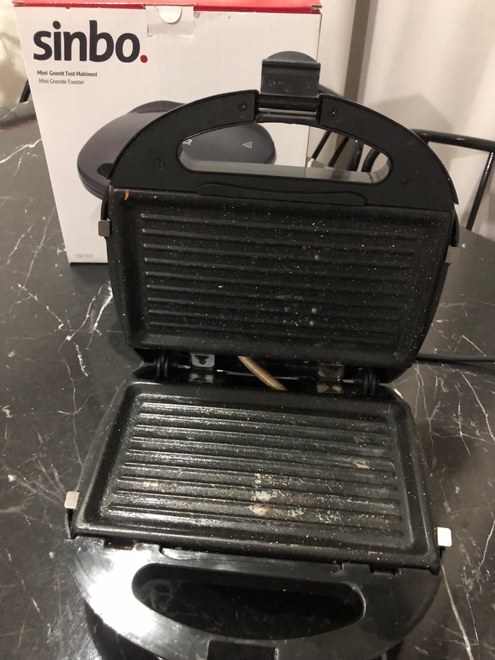 Sinbo Siyah Mini Tost Makinesi - Görsel 3