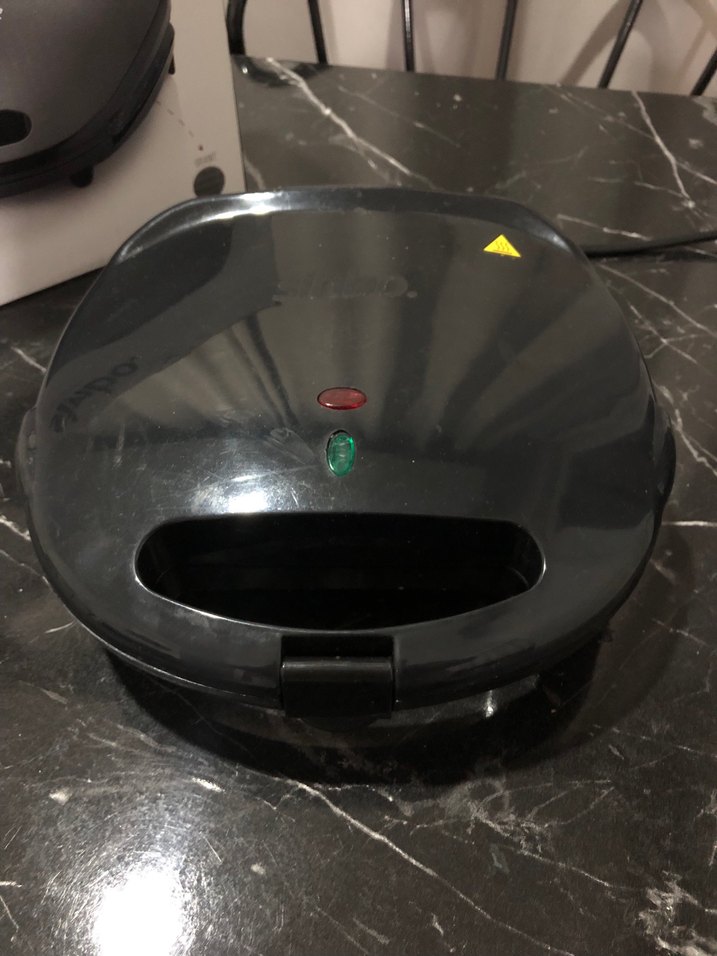 Sinbo Siyah Mini Tost Makinesi - Görsel 2