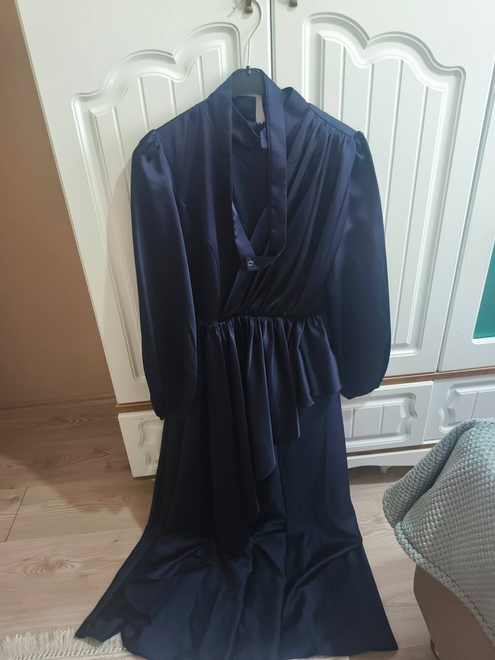 Uzun Lacivert Etnik Desenli Kadın Saten Abiye - Görsel 2