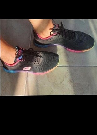 Skechers 38 numara