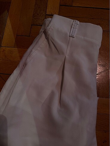 Beyaz kumaş pantolon