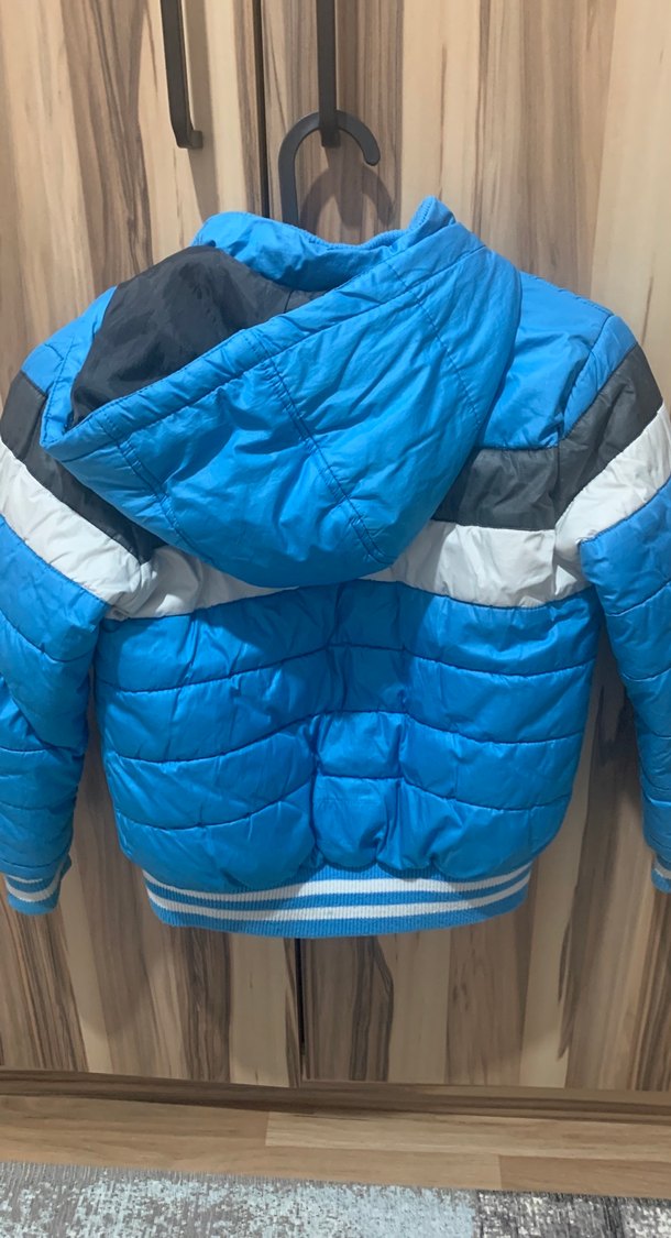 Mavi ve Gri Baskılı Fermuarlı Erkek Mont - Görsel 4