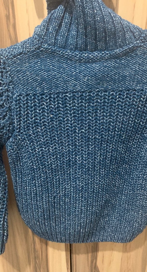 Erkek Çocuk Gri Yüksek Yakalı Örgü Kazak - Görsel 4