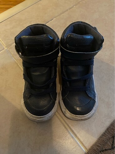Converse 24