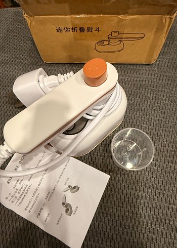 Beyaz Mini Seyahat Ütüsü - Görsel 2