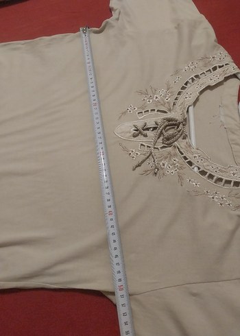 Nakışlı, kısa kollu, bej kadın bluz - Görsel 3