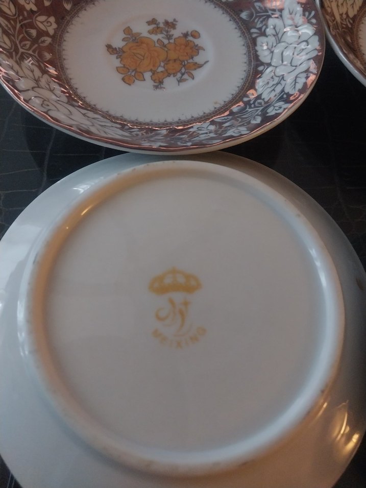 Altılı Altın Desenli Koyu Renk çay Tabak Seti - Görsel 3