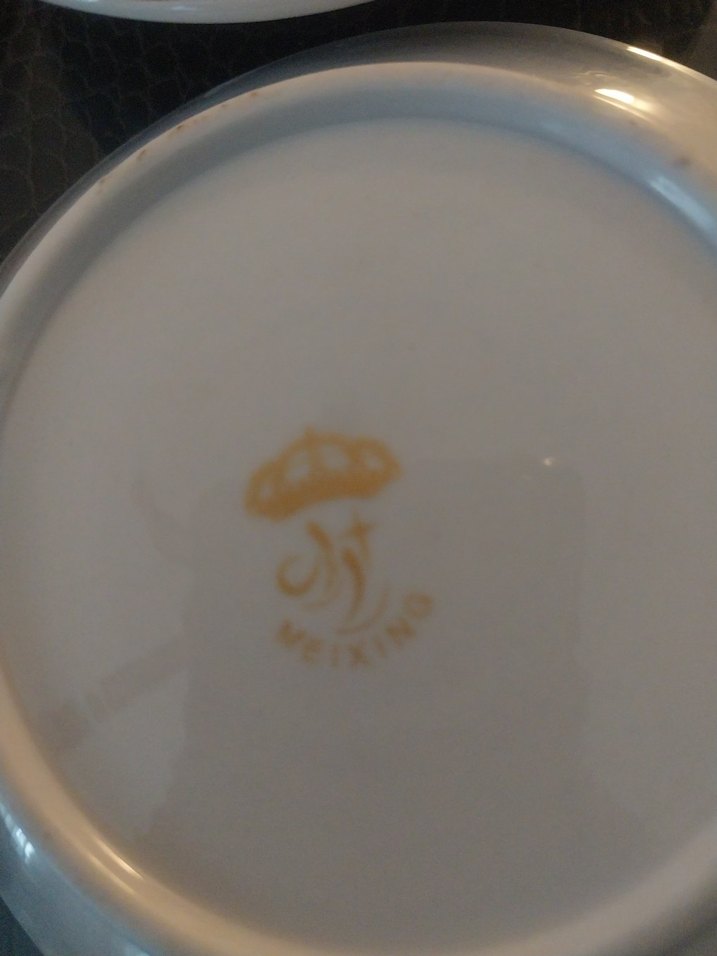 Altılı Altın Desenli Koyu Renk çay Tabak Seti - Görsel 4