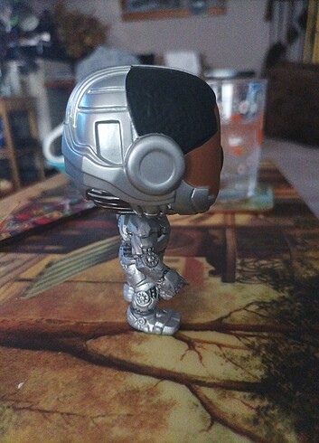  Beden CYBORG FUNKO POP DC JUSTİCE LEAGUE FİGÜRÜ #209 kutusu mevcut değ