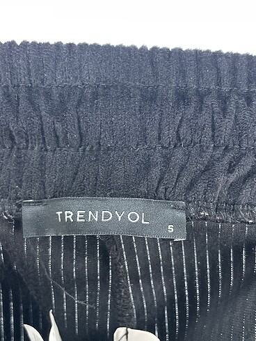 s Beden siyah Renk Trendyol & Milla Düz Kesim %70 İndirimli.