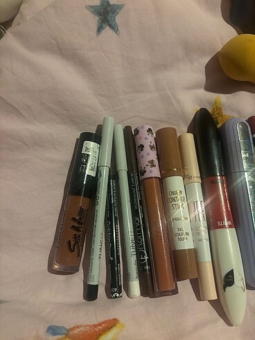 Maybelline makyaj malzemesi
