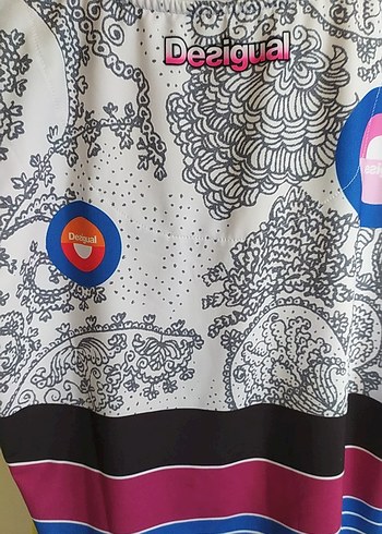Desigual Renkli Desenli Kısa Tişört - Görsel 2