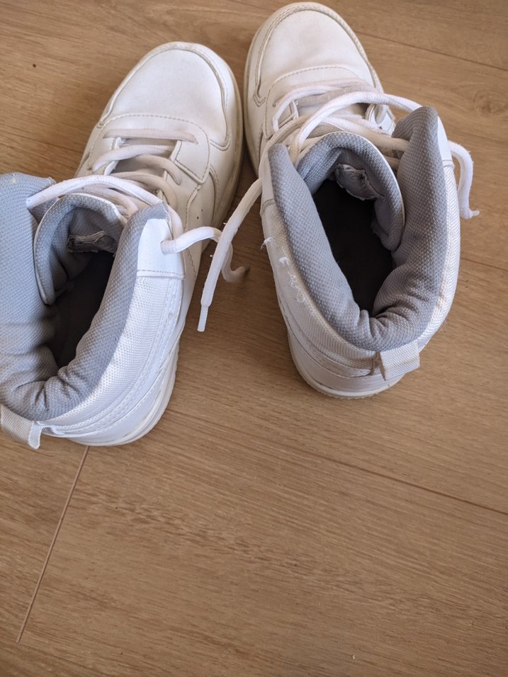 Beyaz Dolgu Topuklu Bağcıklı Spor Ayakkabı - Görsel 2