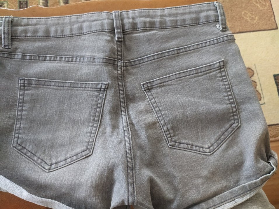 Düğmeli Gri Kadın Denim Midi Şort - Görsel 2