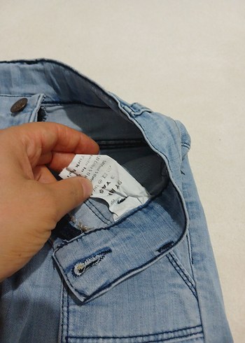 LC Waikiki Düğmeli Rahat Kesim Erkek Kot Pantolon