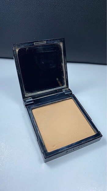 GIVENCHY Givenchy pudra